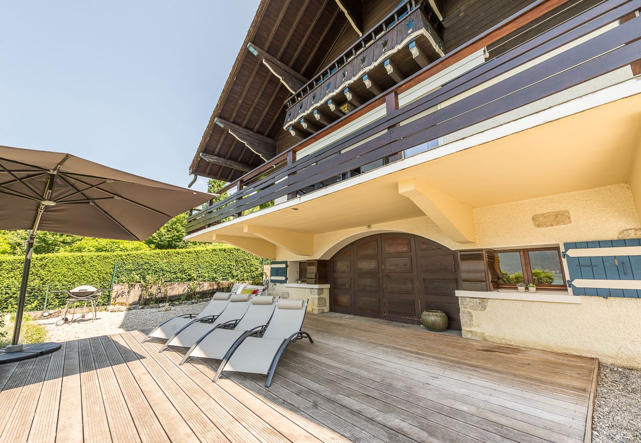 garden, seasonal rental, high-end concierge, vacation, hotel, annecy, summer, sustainable housing, super host,