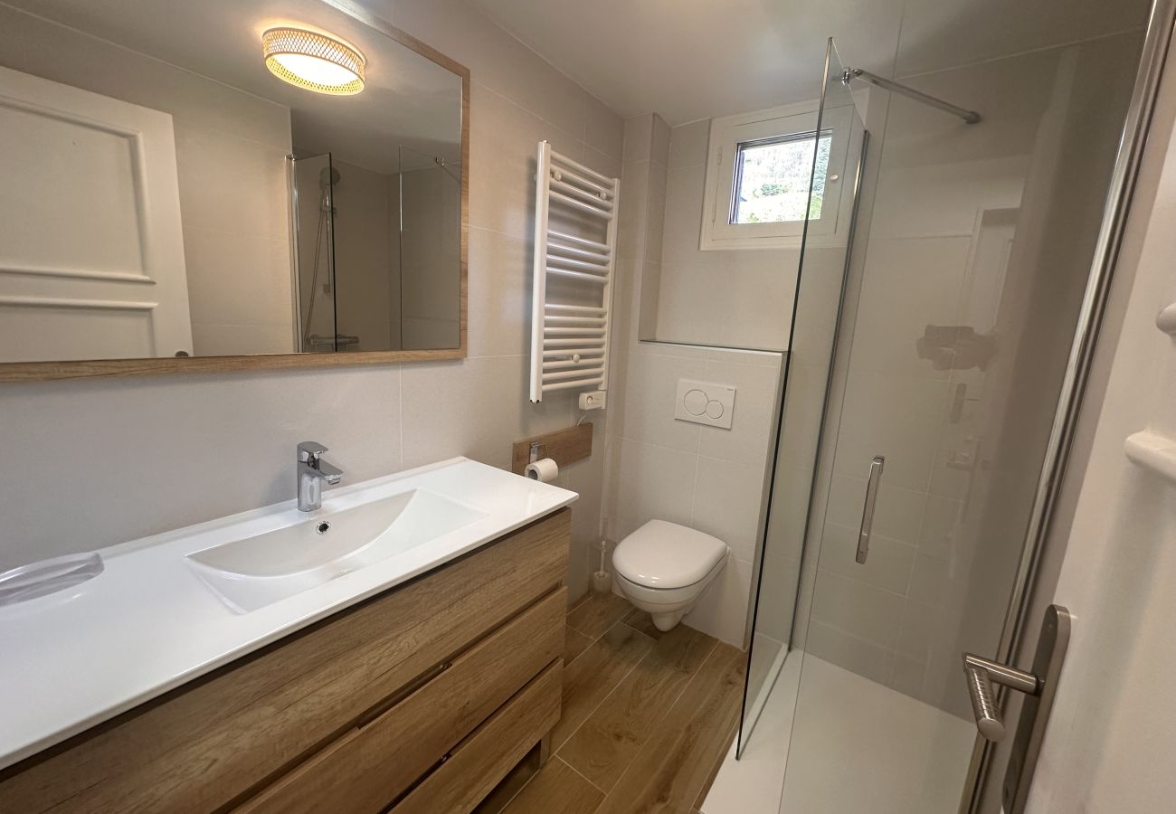 House in Veyrier-du-Lac - VEYRIER - Maison avec acces direct au lac & Ponton