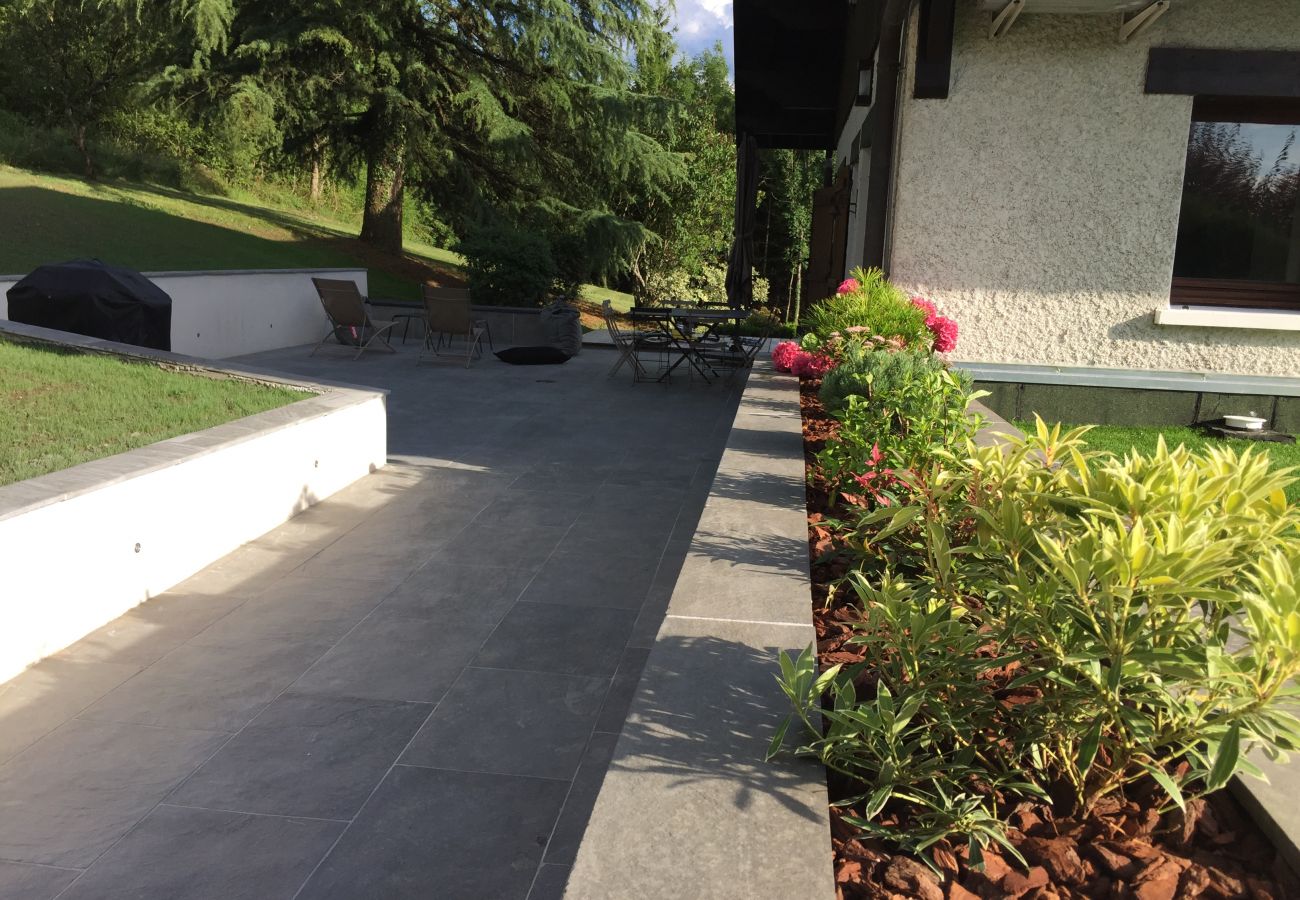 Chalet in Doussard - Unique Chalet avec vue Montagnes a 360°