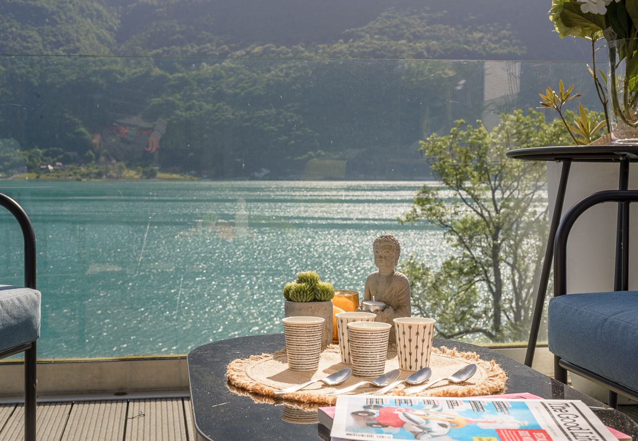 Terrace of a 3-bedroom apartment for rent in Annecy Lake