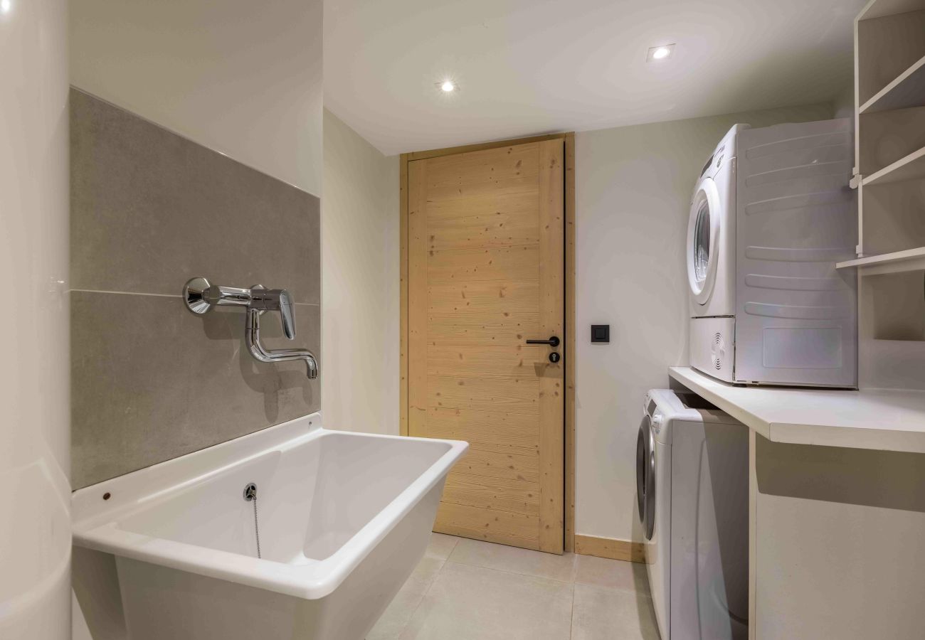 Chalet in Méribel - Winter Meribel -- Le  Ravissant,  coeur de village