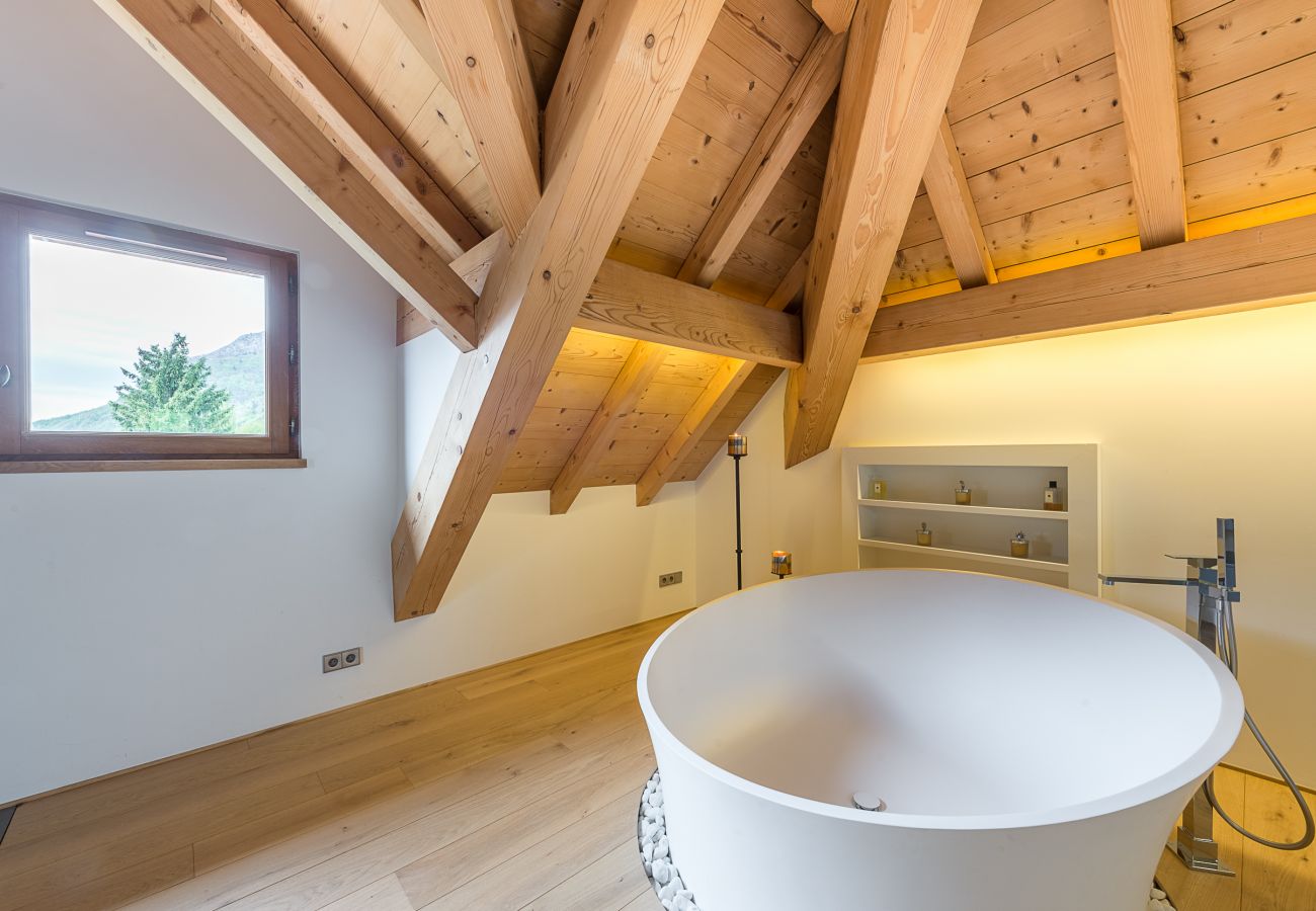 villa, luxury, seasonal rental, annecy, holidays, snow, pool, hotel, snow, sun, winter, jacuzzi, house, lake view, mountains 