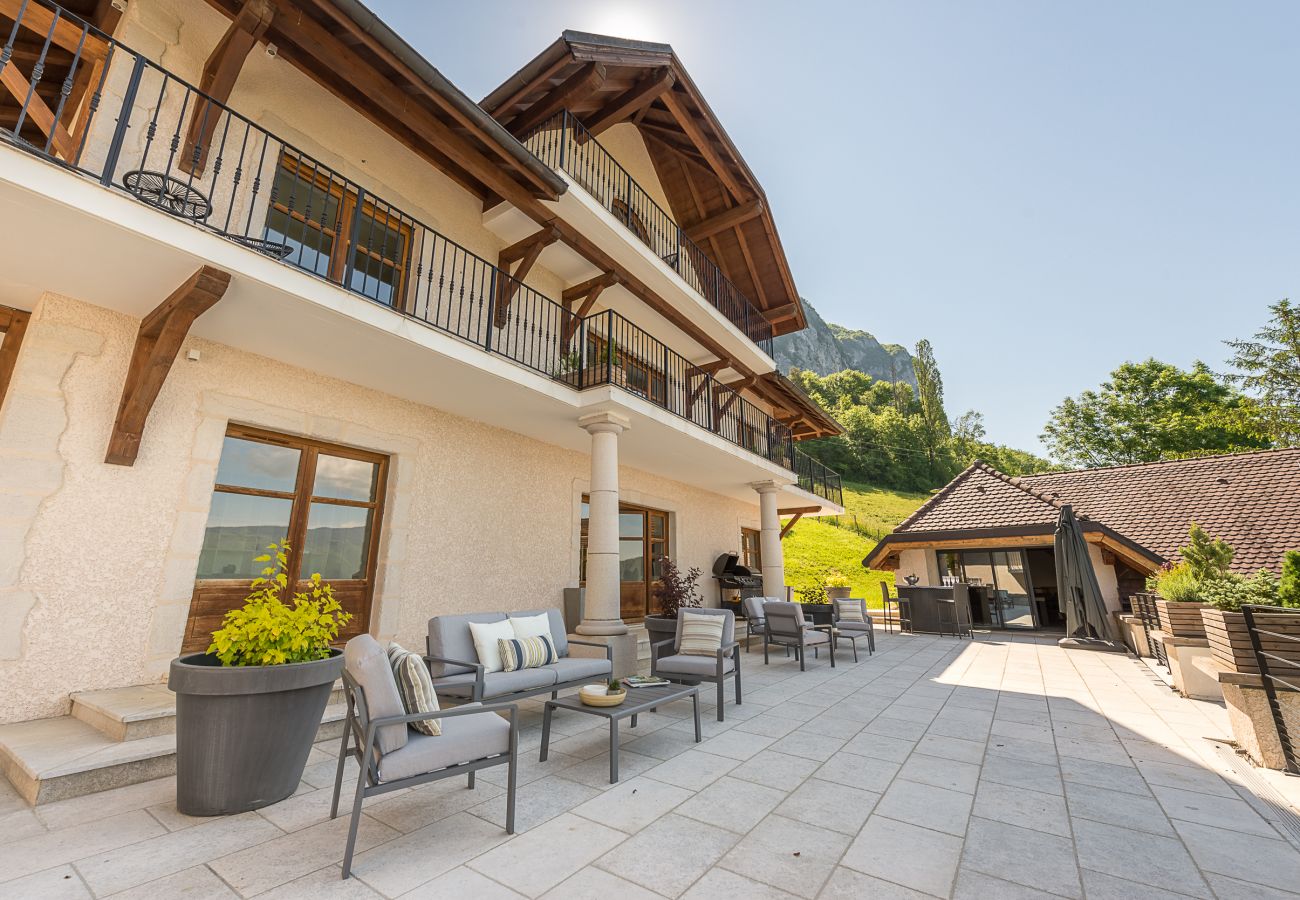 villa, luxury, seasonal rental, annecy, holidays, snow, pool, hotel, snow, sun, winter, jacuzzi, house, lake view, mountains 