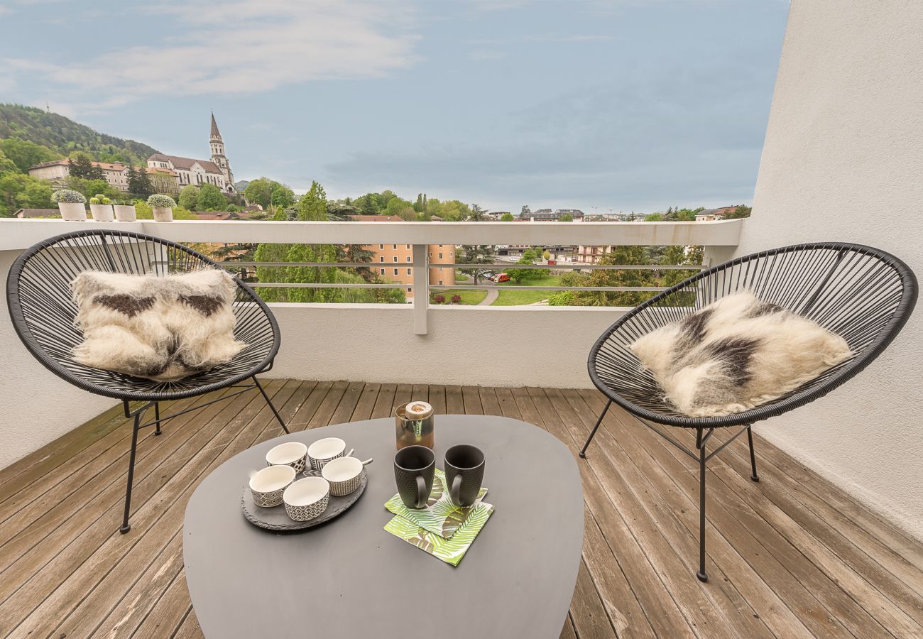 balcony, holiday rental, location, annecy, Visitation view, mountains view, luxury, flat, villa, hotel, sun, snow, vacation