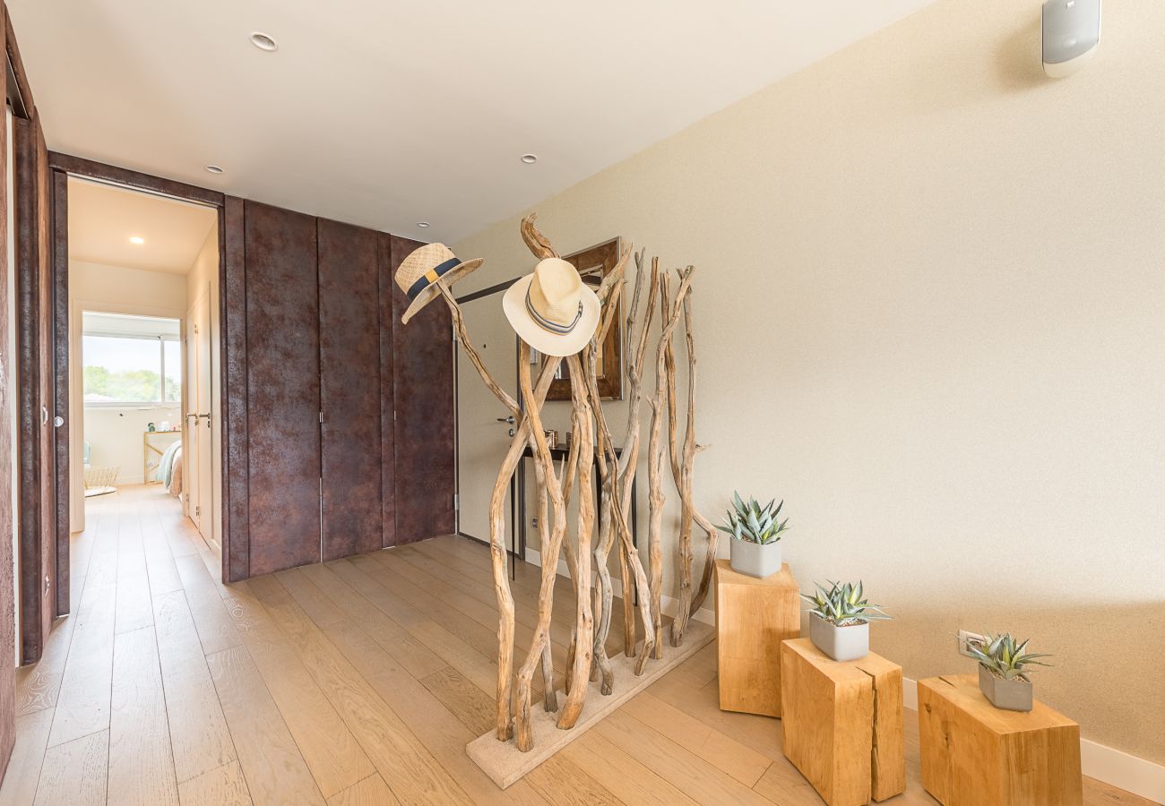 entrance, holiday rental, location, annecy, lake view, mountains view, luxury, flat, villa, hotel, sun, snow, vacation