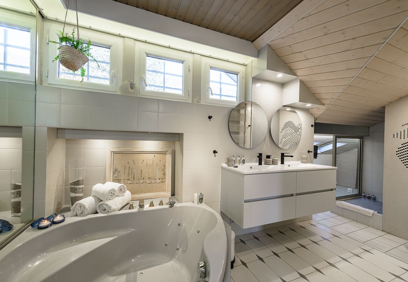 vacation home, Sevrier, comfort, modern, lake view, plancha, convivial moment, super host, sustainable housing, airbnb