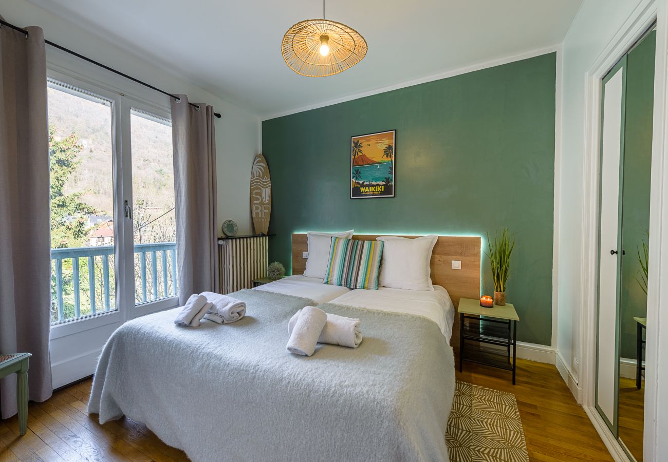 Semnoz room, garden level, dressing room, mountain view, family villa, for rent, for rent, high-end, concierge