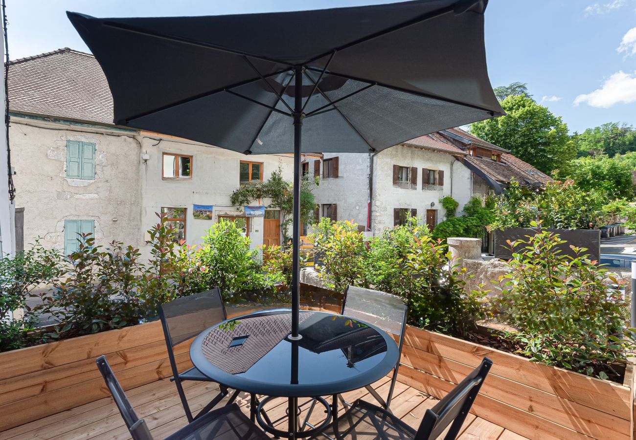 East-facing terrace for sunny breakfasts