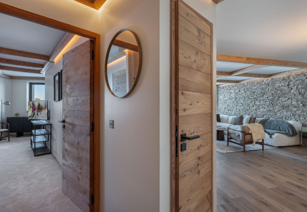 Apartment in Courchevel - Winter Courchevel -- Limeo, SKI IN OUT, 8pax