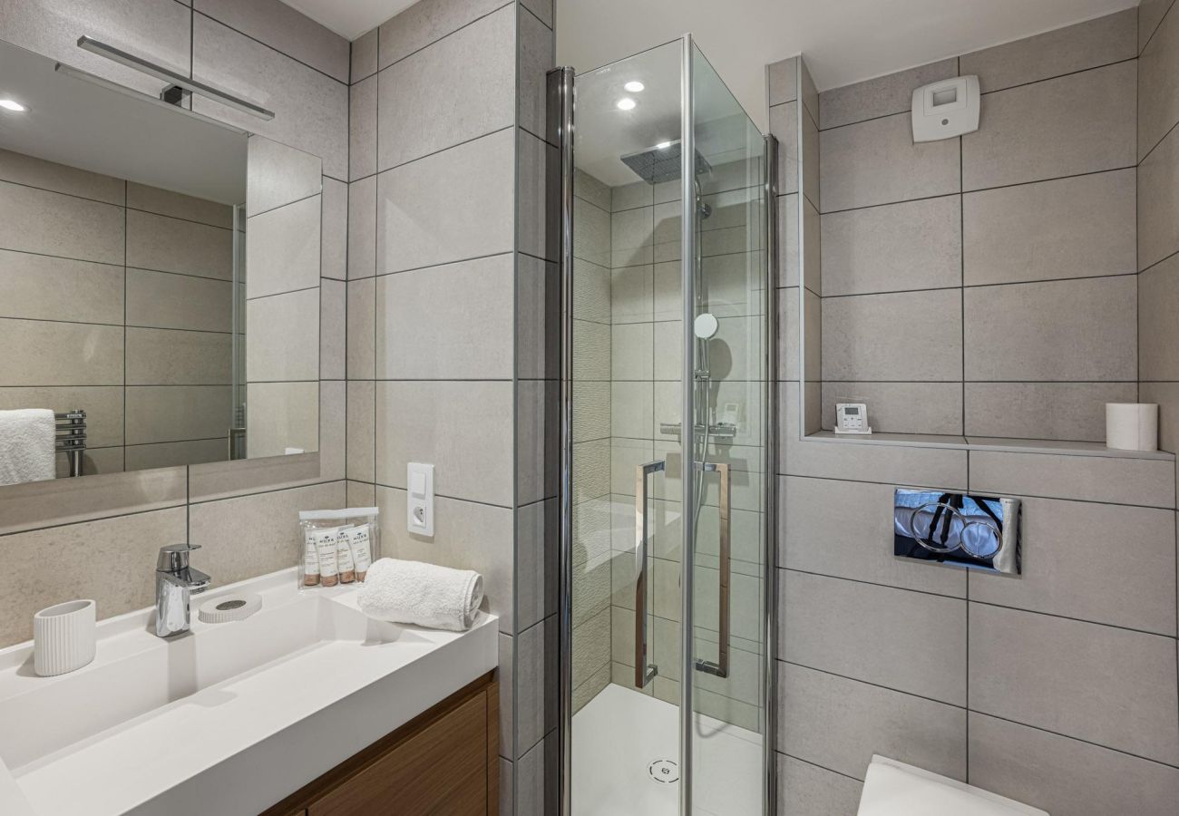 Chalet in Courchevel - Winter Courchevel -- Semi-Chalet Grande Casse, 4★