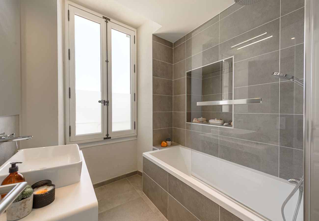 Country house in Veyrier-du-Lac - Le Vignoble du Lac, domaine de 29p avec vue