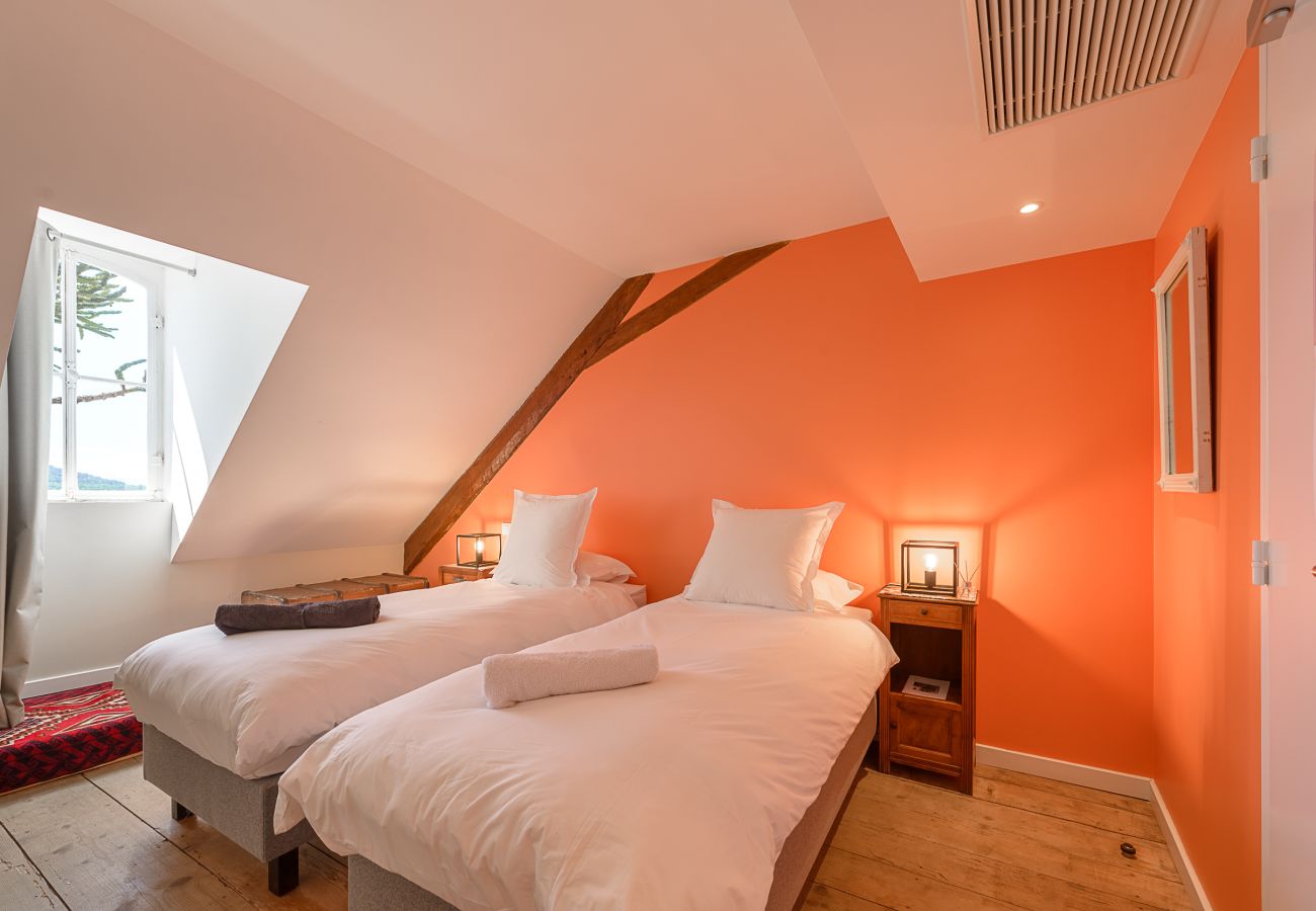 Country house in Veyrier-du-Lac - Le Vignoble du Lac, Domaine avec vue 21p.