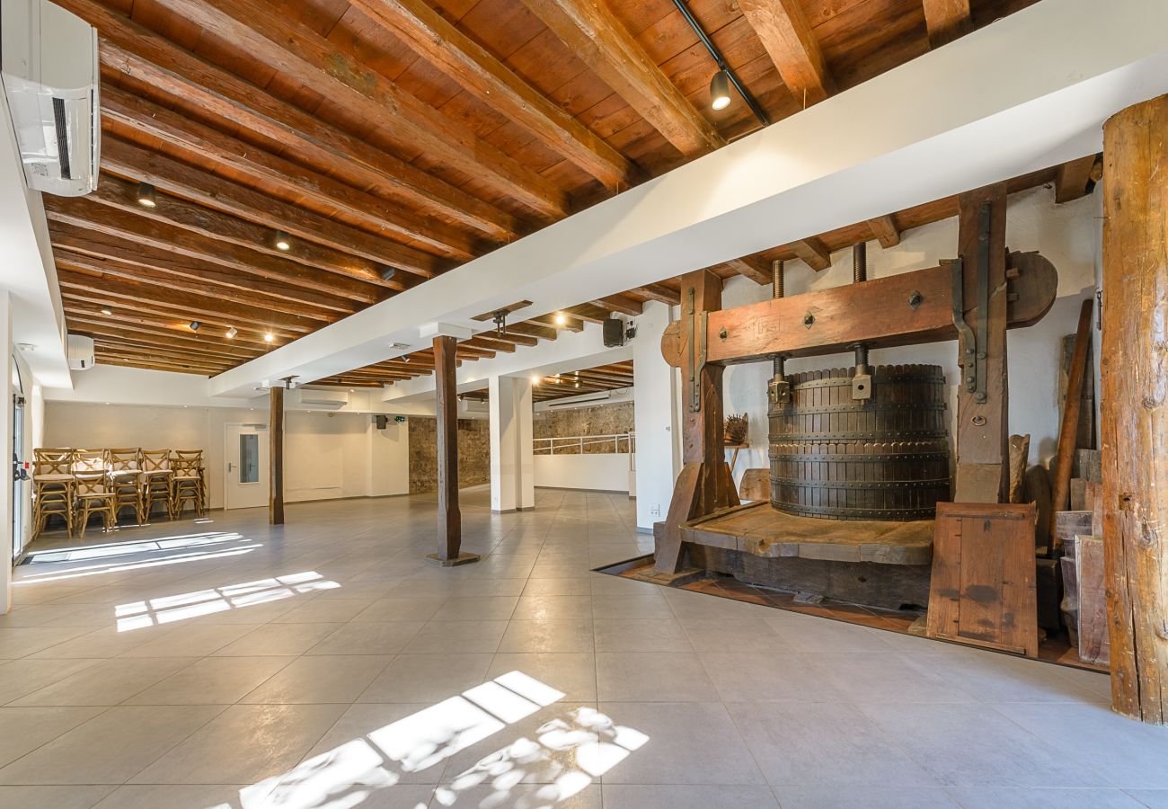 Luminous and spacious place for private event