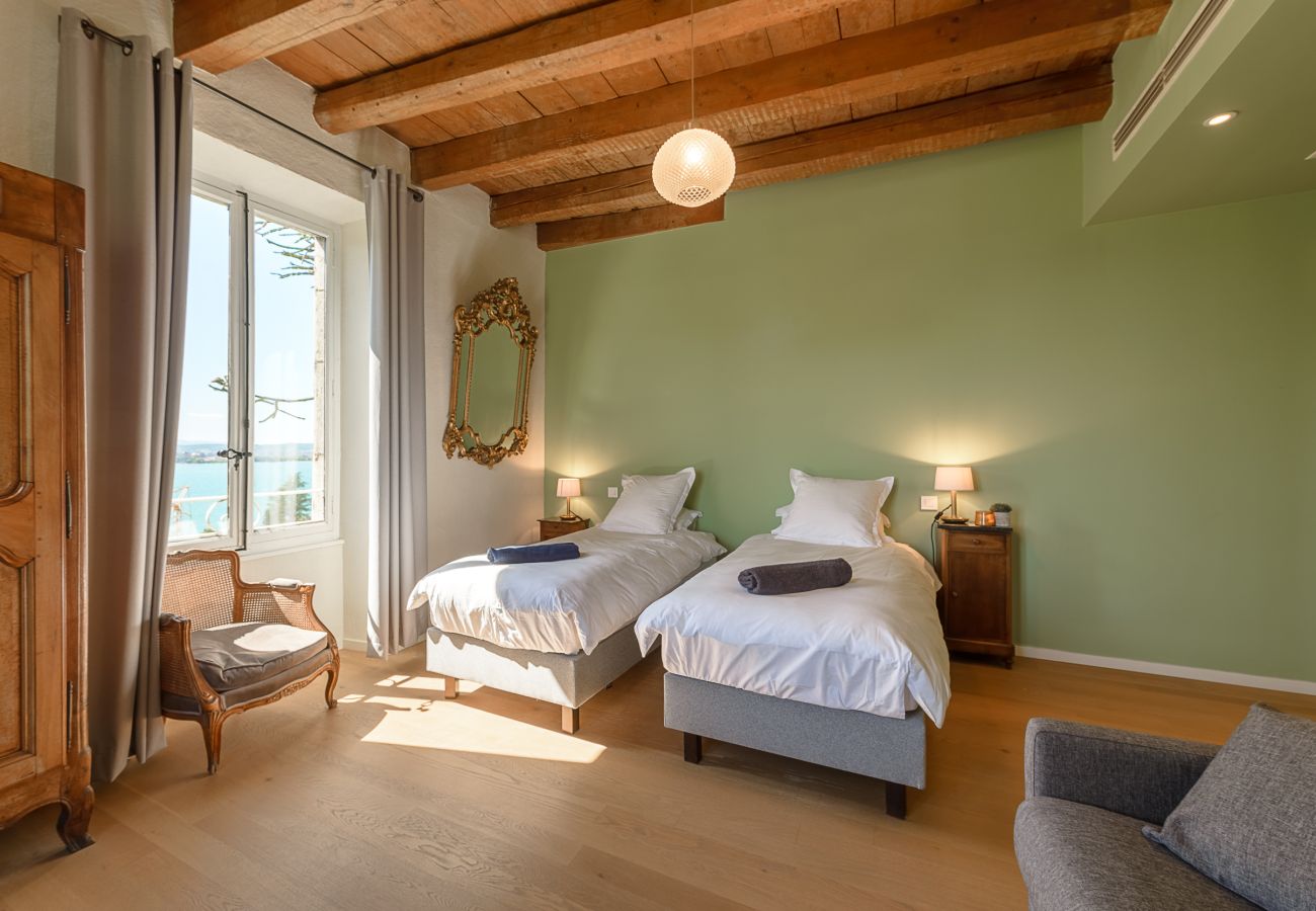 Country house in Veyrier-du-Lac - Le Vignoble du Lac, Domaine avec vue. 17p.