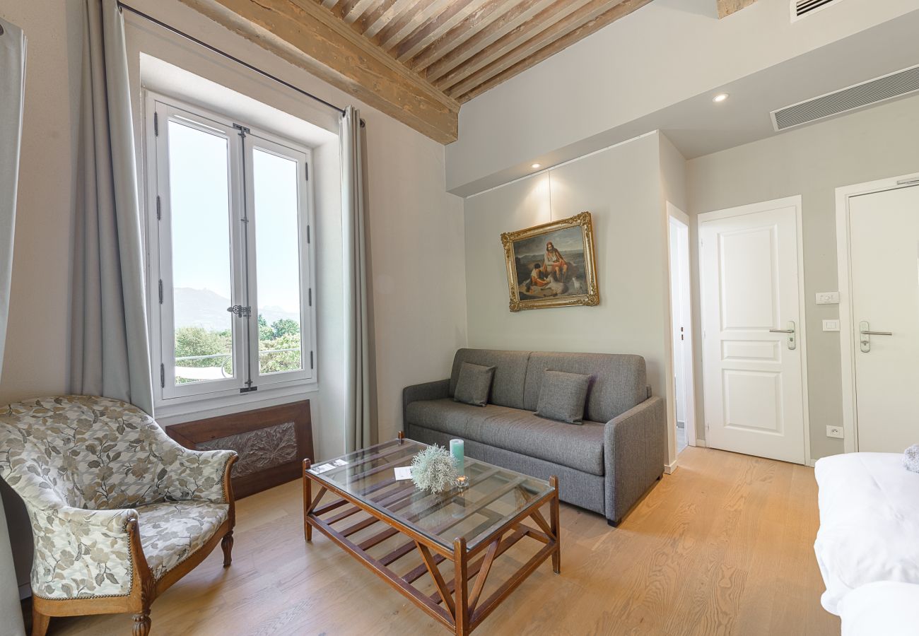 Country house in Veyrier-du-Lac - Le Vignoble du Lac, Domaine avec vue. 17p.