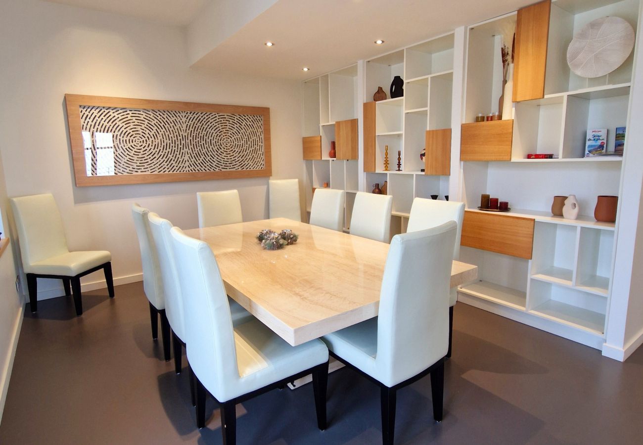 Luxury villa with spacious living room, Annecy