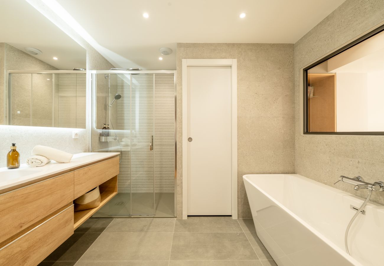 Villa in Veyrier-du-Lac - VEYRIER - Villa Jade, plage privée, 14p