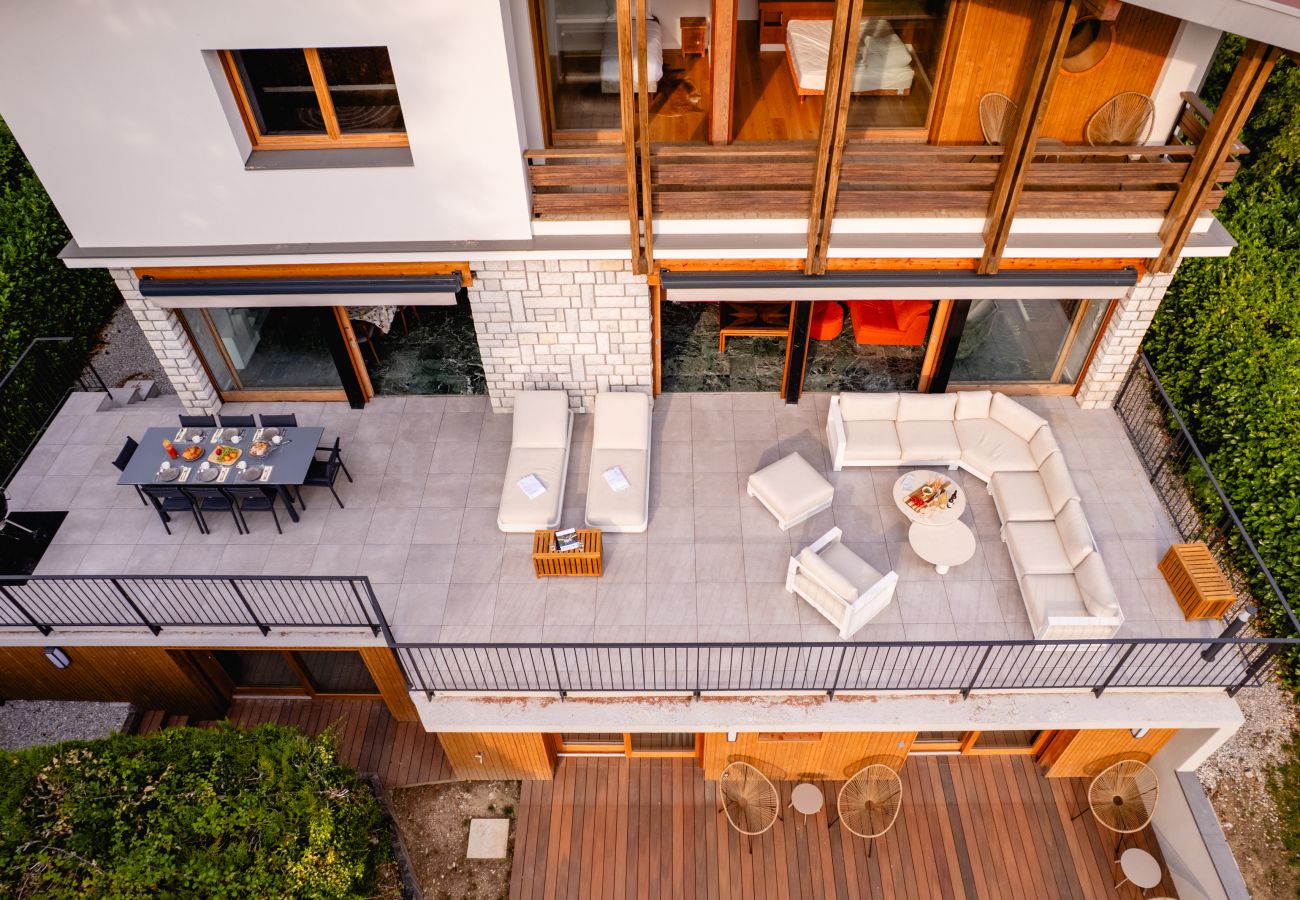 Villa in Veyrier-du-Lac - VEYRIER - Villa Jade, plage privée, 14p