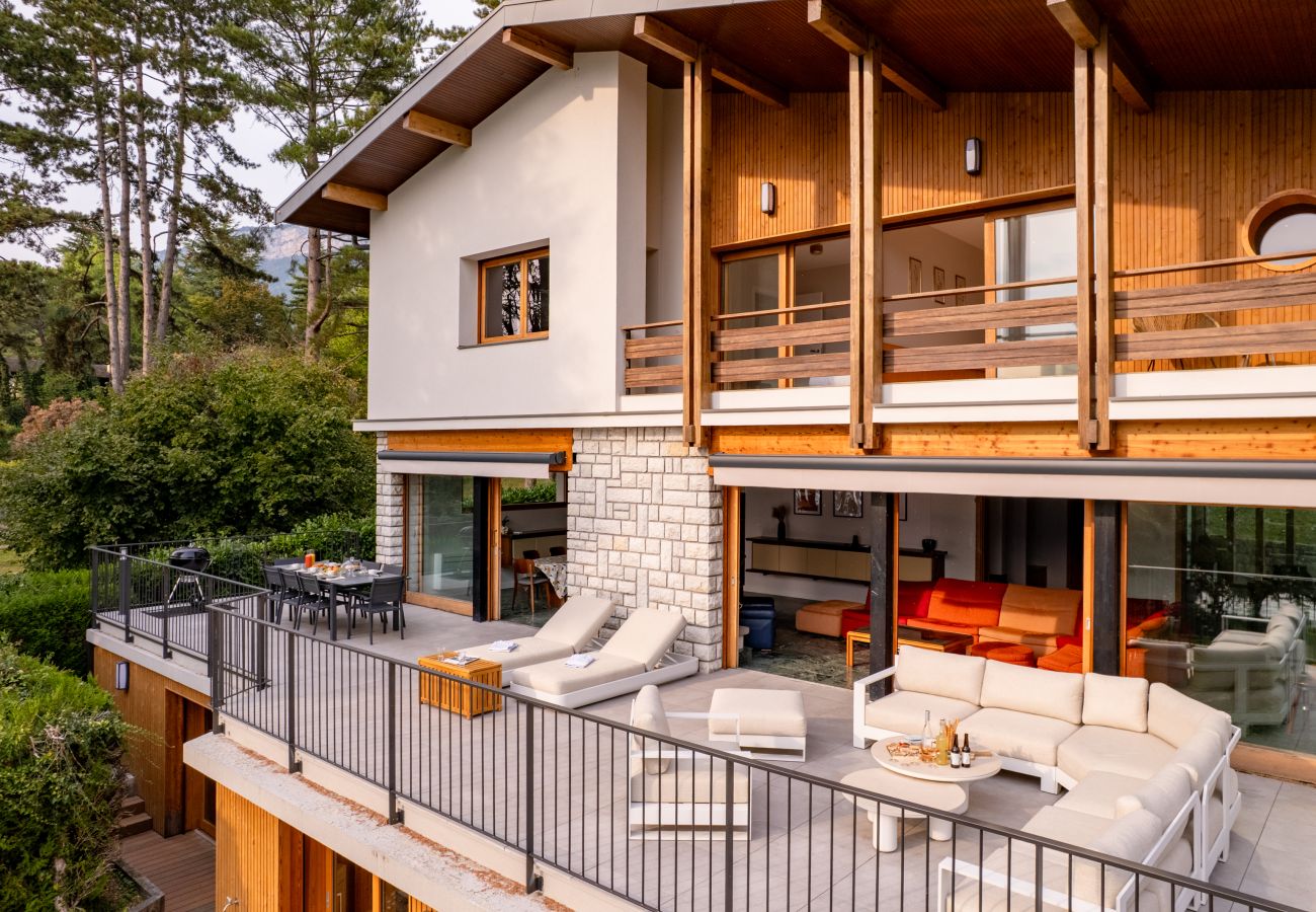 Villa in Veyrier-du-Lac - VEYRIER - Villa Jade, plage privée, 14p