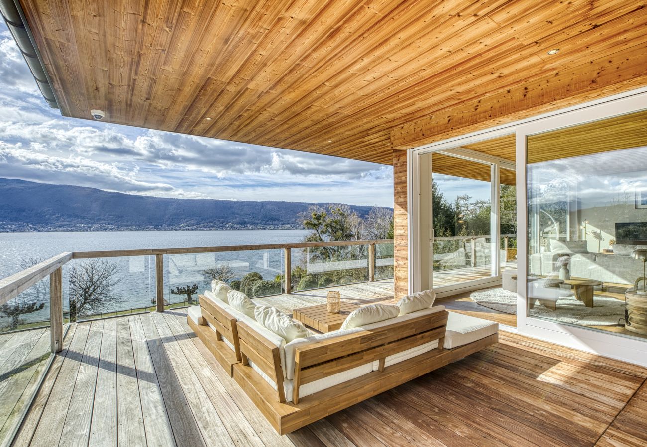 villa rental with private jetty, Lake Annecy