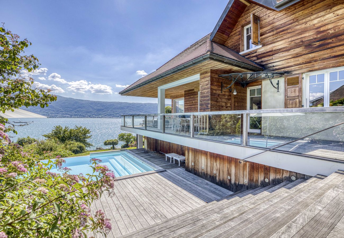 holiday rental for 10 people in Annecy with a swimming pool