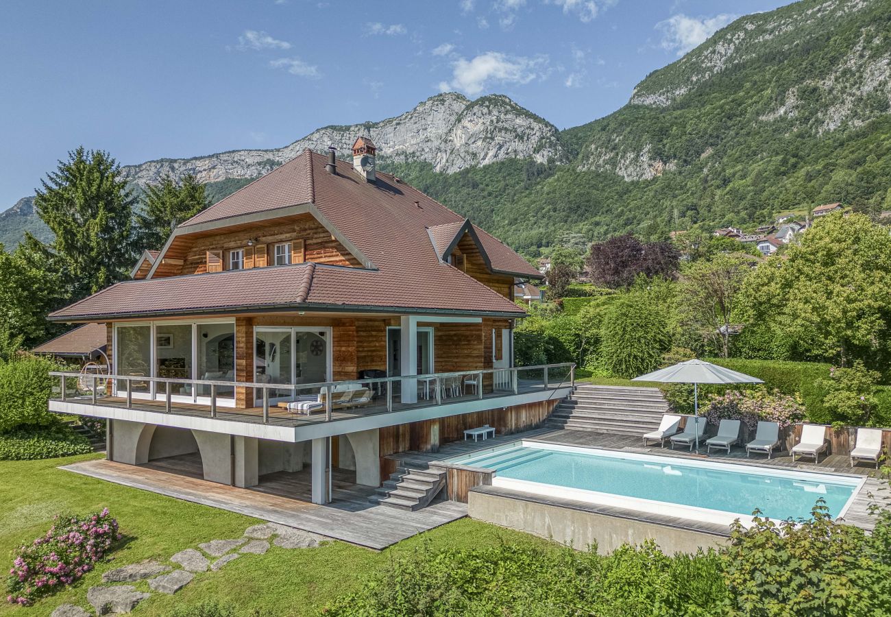 holiday villa with private pool in Annecy