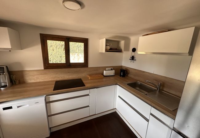 Maison à Veyrier-du-Lac - VEYRIER - Maison avec acces direct au lac & Ponton