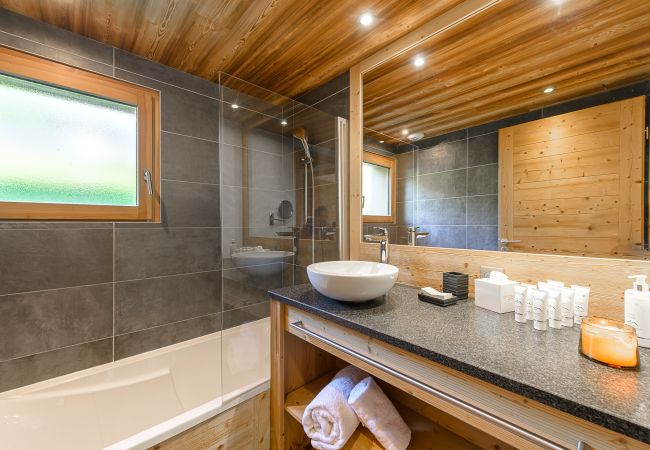 Appartement à La Clusaz - LCZ - Luxueux T4 au pied des pistes, 5*