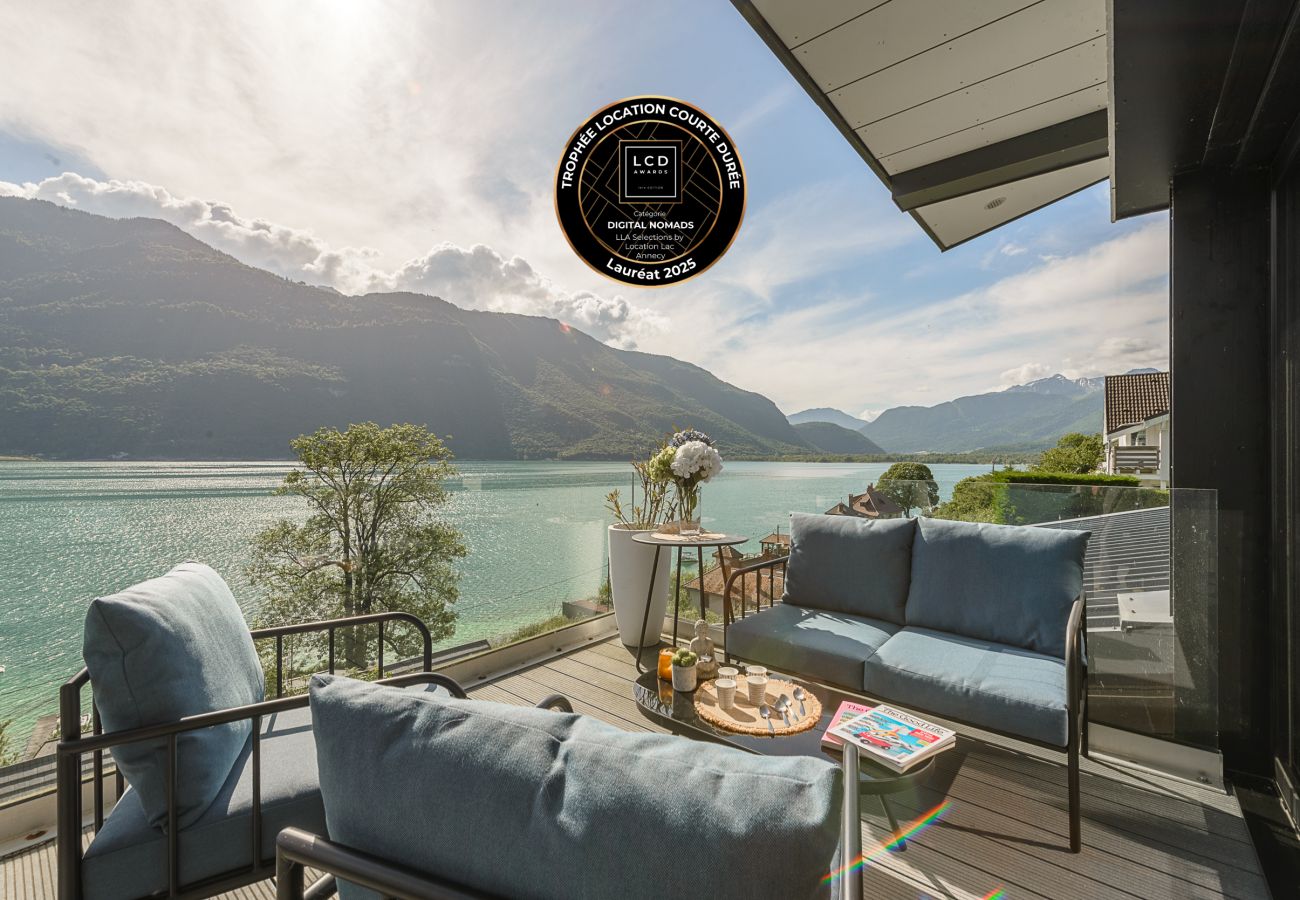 Location au bord du lac d'Annecy avec vue panoramique et terrasse 