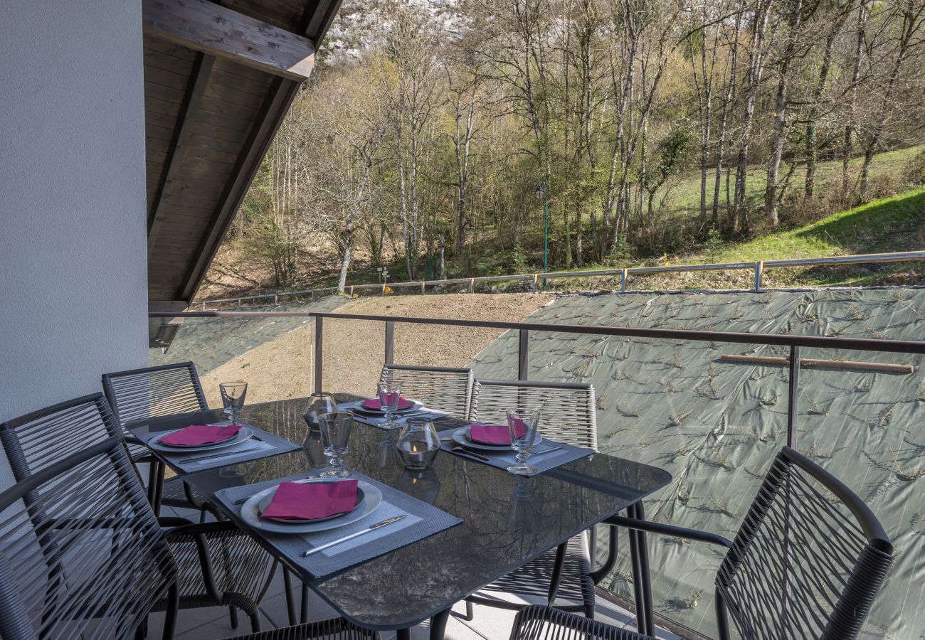Balcon dans un cadre calme et apaisant à Duingt 