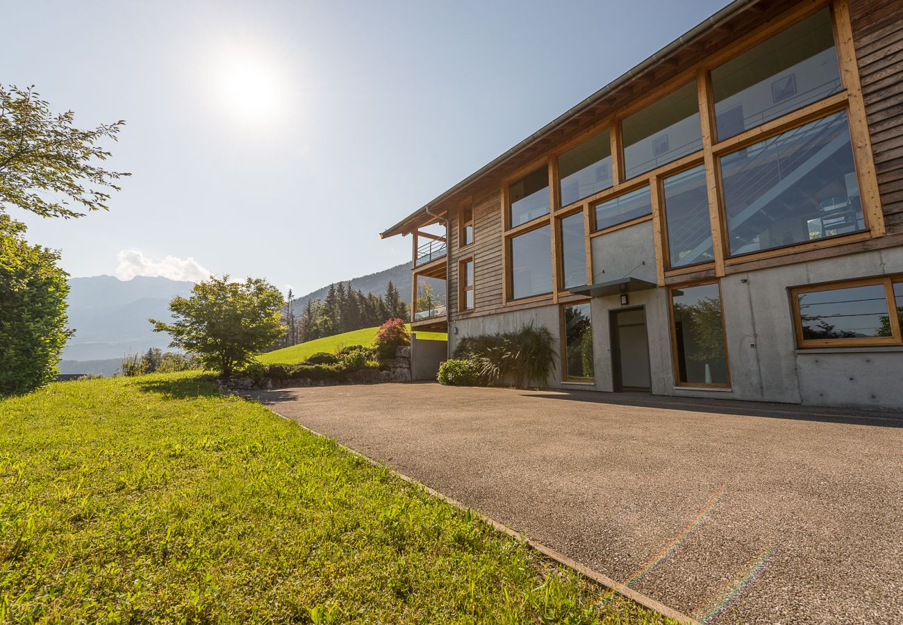 appartement, luxe, location saisonnière, annecy, vacances, neige, plage, hôtel, soleil, hiver, Saint-Jorioz, montagnes, lac 