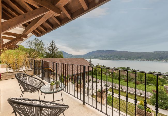 villa, luxe, location saisonnière, annecy, vacances, neige, piscine, hôtel, neige, soleil, hiver, jacuzzi, maison, vue lac