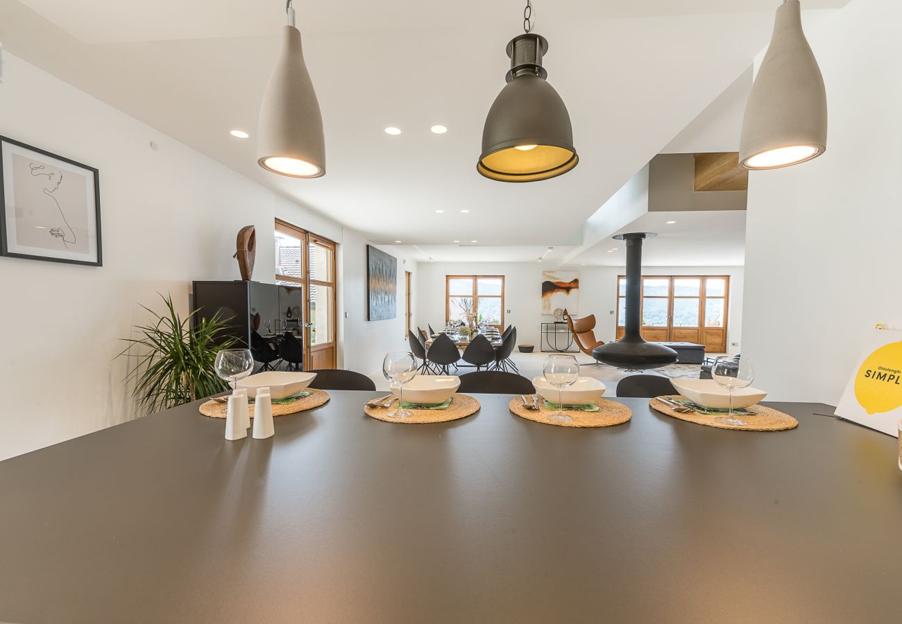 villa, luxe, location saisonnière, annecy, vacances, neige, piscine, hôtel, neige, soleil, hiver, jacuzzi, maison, vue lac