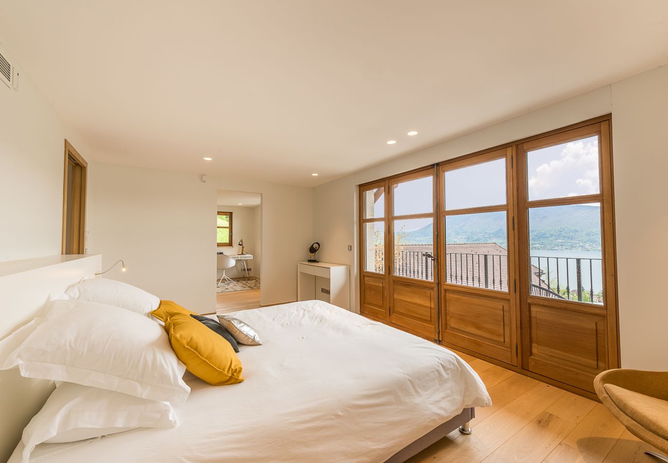 villa, luxe, location saisonnière, annecy, vacances, neige, piscine, hôtel, neige, soleil, hiver, jacuzzi, maison, vue lac