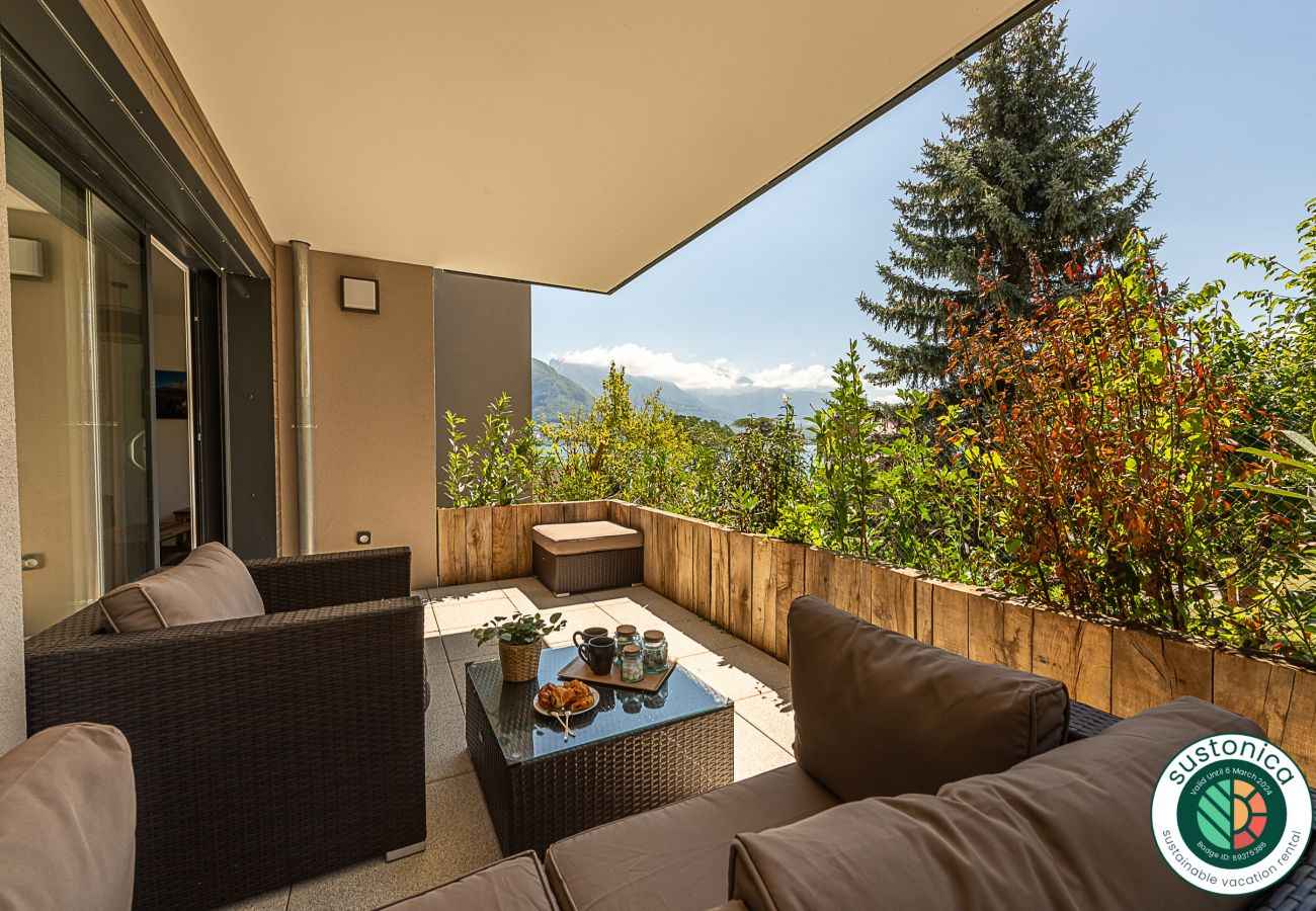 Les Terrasses du Lac, location saisonnière, conciergerie haut de gamme, vacances, hôtel, annecy, été, vue lac