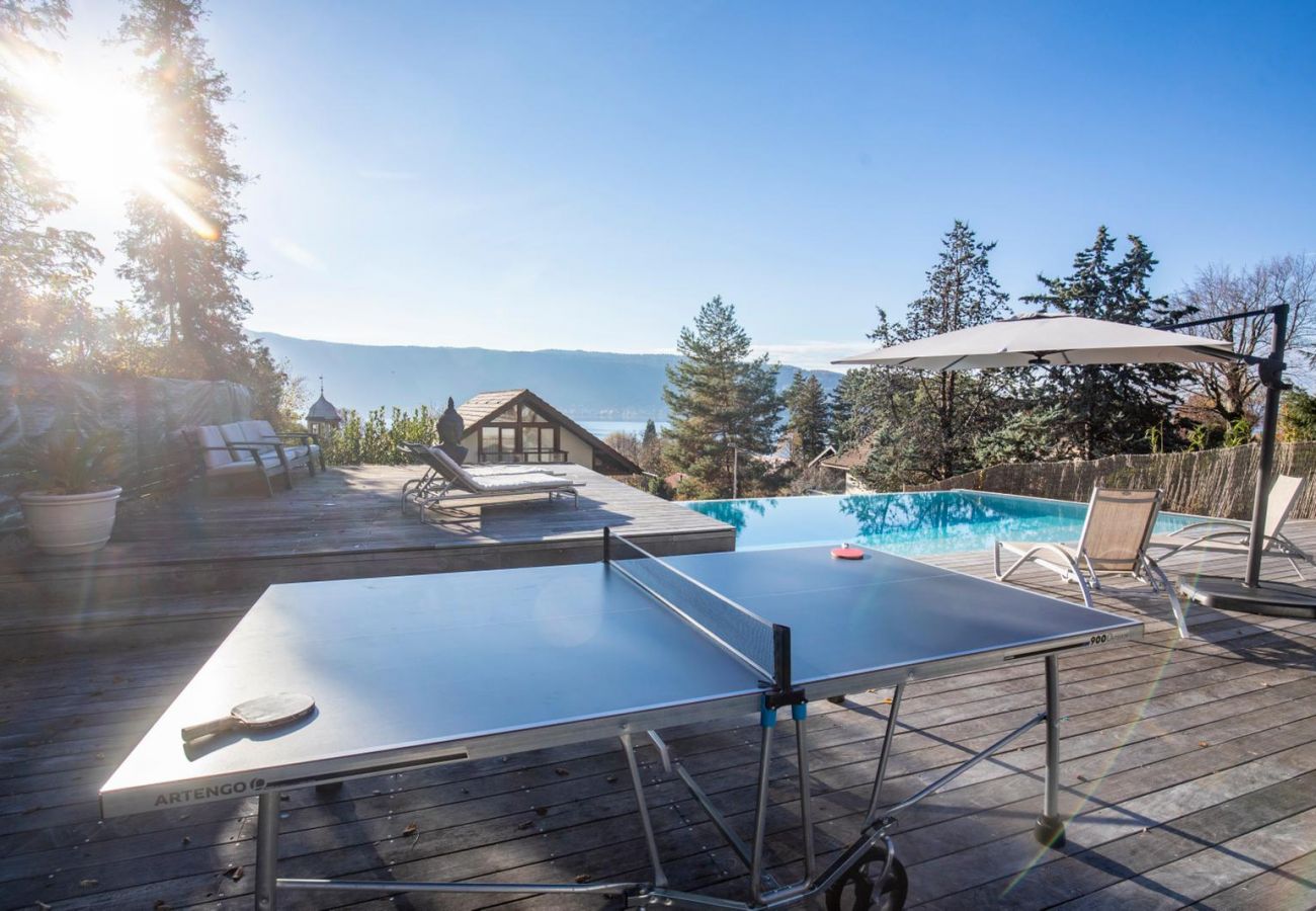 ping pong, jeux, location, luxe, piscine, veyrier, centre, location saisonnière, appartement, design, annecy, vacances