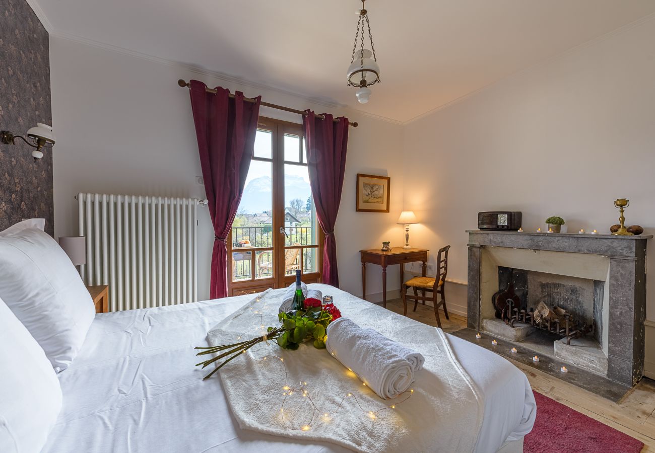  Maison d’hôtes, à louer, centre village, montagne, soleil, jardin, reposant, conciergerie haut de gamme, hôtel, vacances 