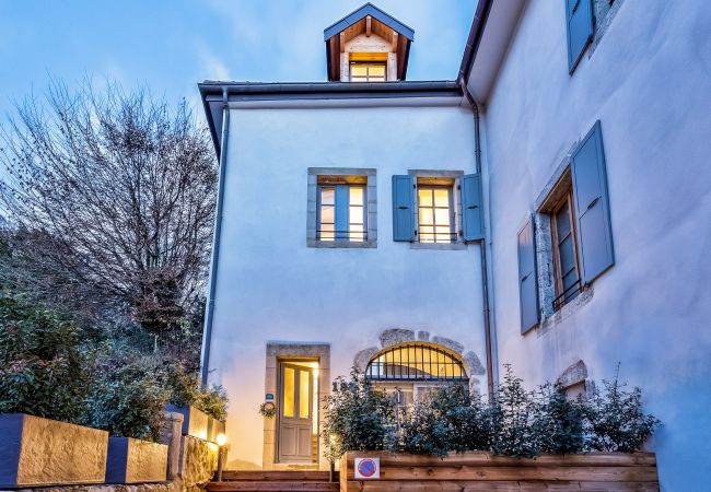 Conciergerie, haut de gamme, luxe, location, LLA Sélections, maison, lac d’Annecy, airbnb luxe