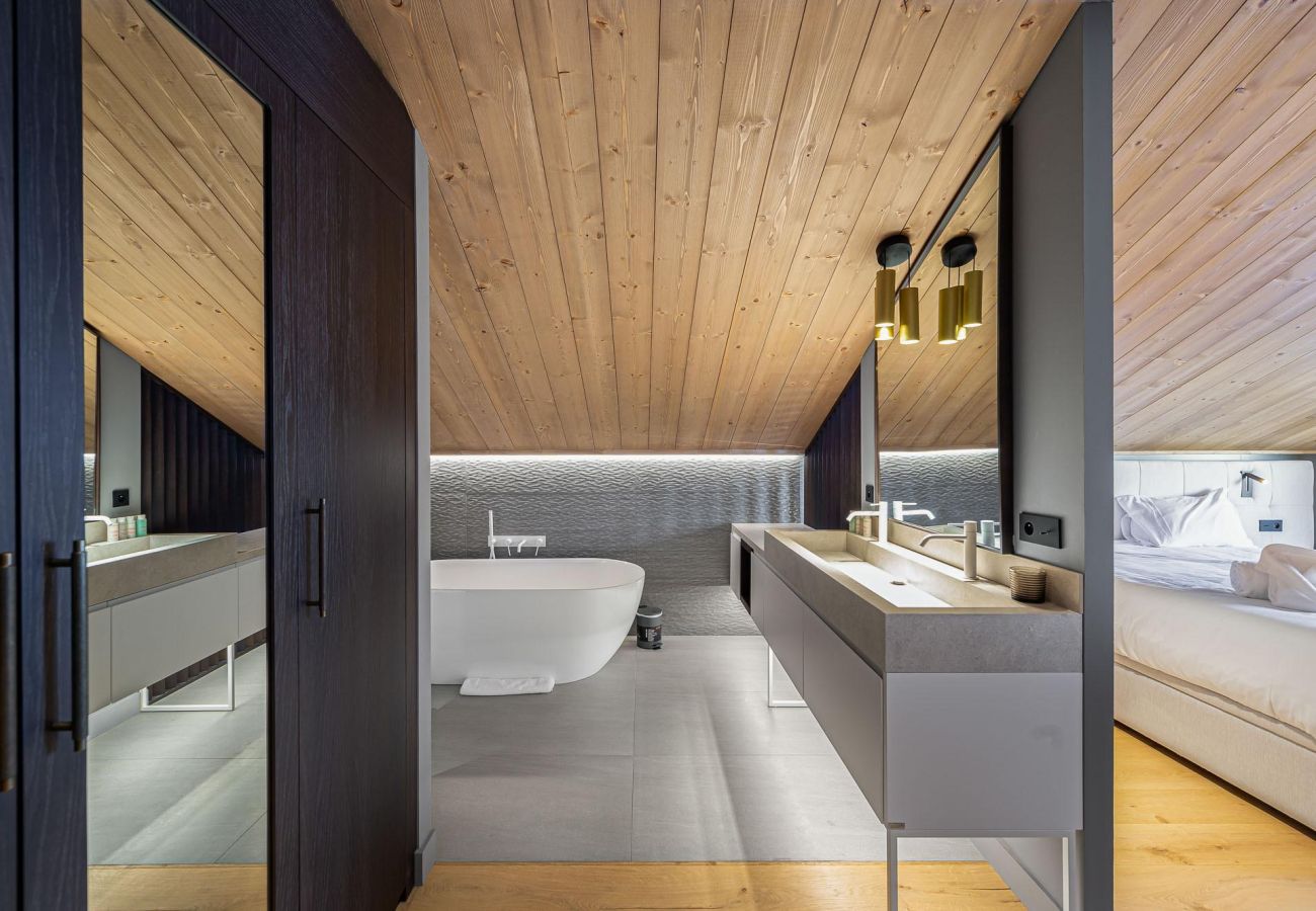 Chalet Méribelle, location en montagne, vacances au ski avec jacuzzi et vue panoramique, chalet de luxe, équipements modernes