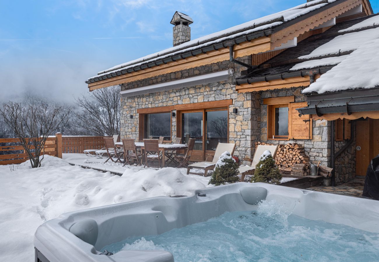 Chalet Méribelle, location en montagne, vacances au ski avec jacuzzi et vue panoramique, chalet de luxe, équipements modernes