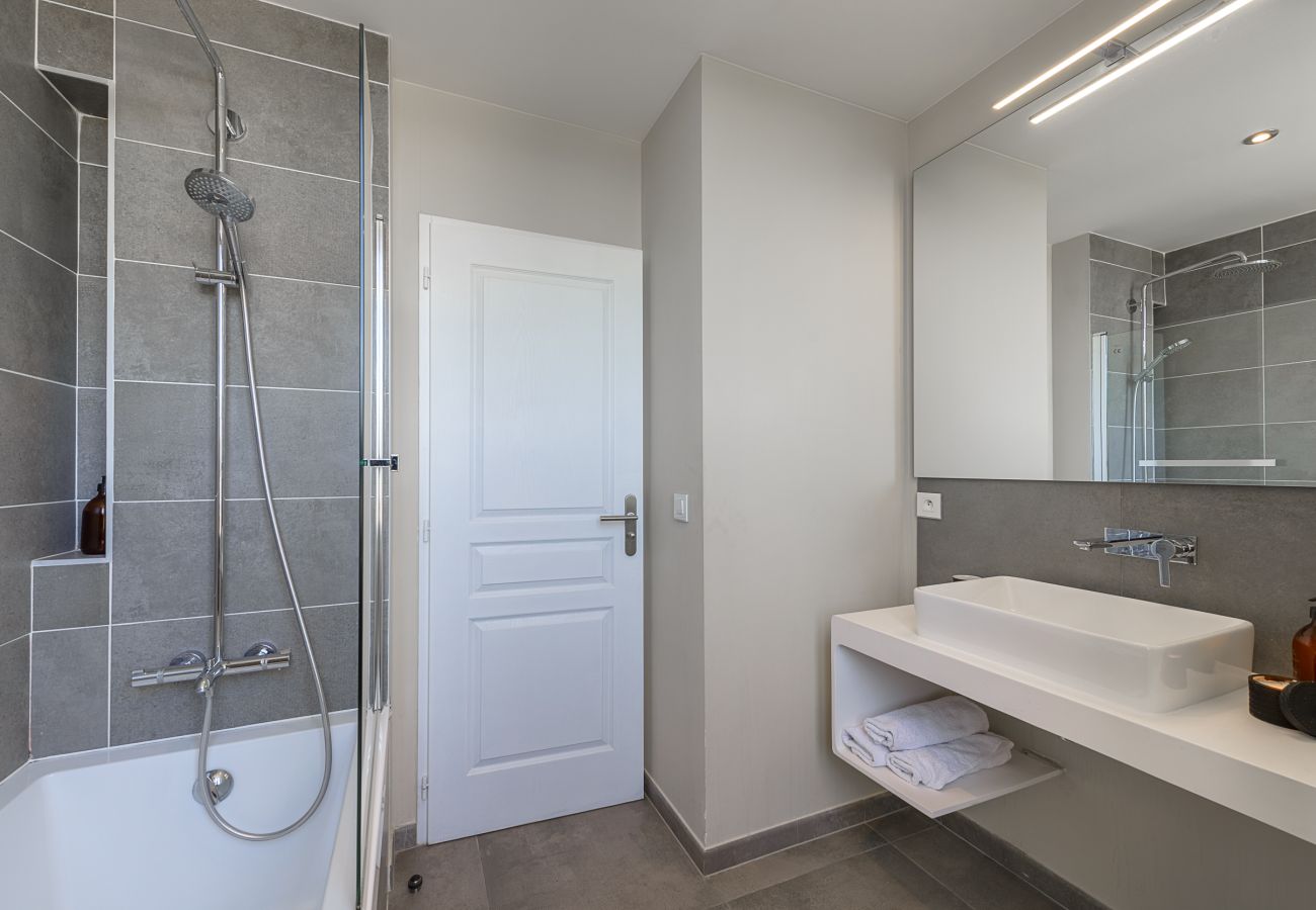 Domaine à Veyrier-du-Lac - Le Vignoble du Lac, domaine de 29p avec vue