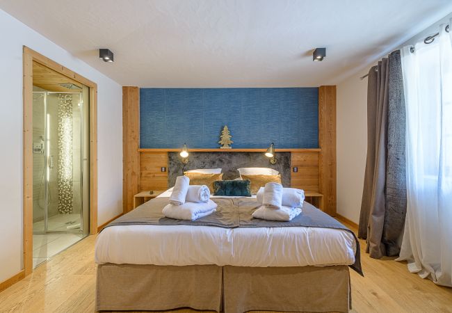 Chalet in La Clusaz - LCZ - SKI IN/OUT Luxueux chalet 5*, centre - 13p