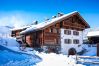 Chalet, luxury, jacuzzi, skis on, spacious, family holidays, 5 stars, spa, heart of the village, cocooning