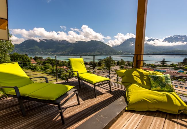 balcony, flat, house, luxury, seasonal rental, annecy, vacations, lake view, mountain, hotel, jacuzzi, snow, sun, friends