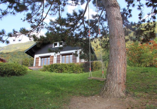 Chalet in Doussard - Unique Chalet avec vue Montagnes a 360°