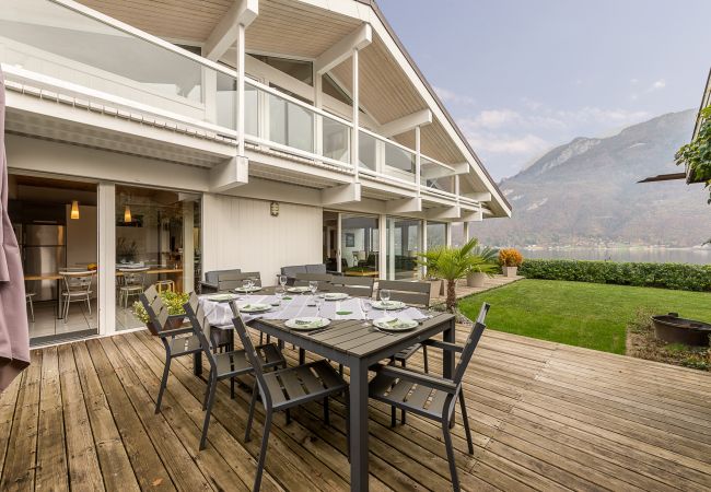 terrace, villa, standing, holiday rental, location, annecy, lake, mountains, luxury, house, hotel, sun, snow, vacation