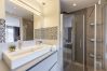 shower room, holiday rental, location, annecy, lake view, mountains view, luxury, flat, villa, hotel, sun, snow, vacation