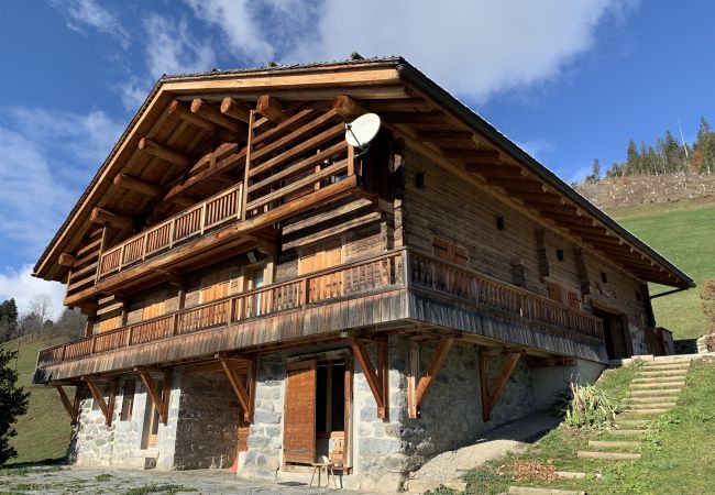 Apartment in La Clusaz - LCZ Confins - Demi-chalet Herminette ★★★★★ 8p