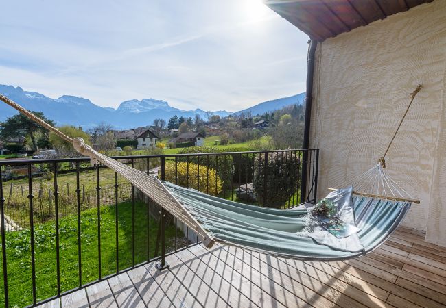 Villa, 14 persons, authentic, family house, Saint-Jorioz, lake annecy, high end, concierge, seasonal rental