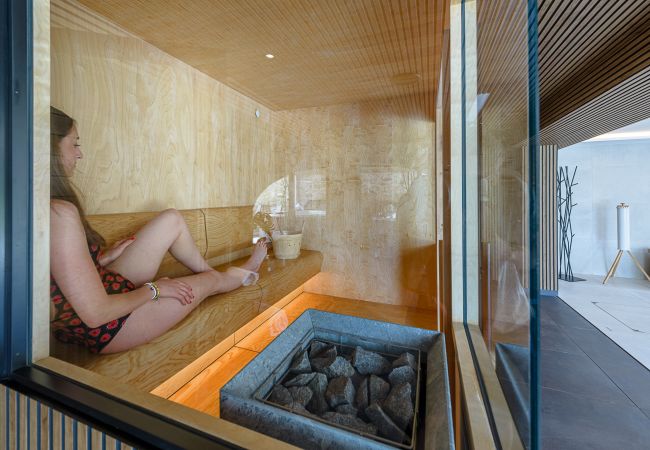 Chalet in La Clusaz - LCZ- Chalet Osmose 9*****Piscine-Sauna-Jacuzzi